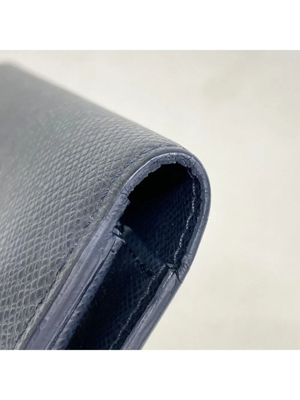 Louis Vuitton Wallet Taiga Portefeuille Brazza Blue Marine